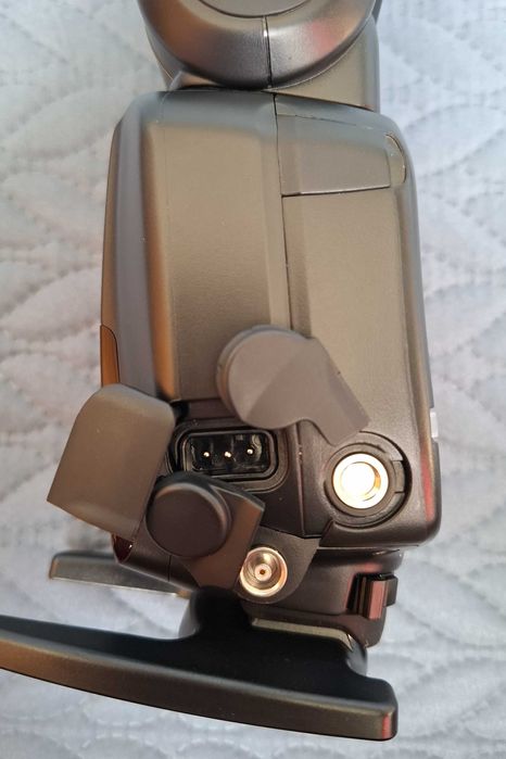 Flash Yongnuo Speedlite YN600EX-RT II (como novo)