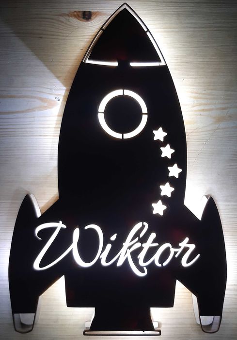 Lampka LED, drewniana,mbaterie, rakieta, imienna, 7 kolorów, 6 frontów