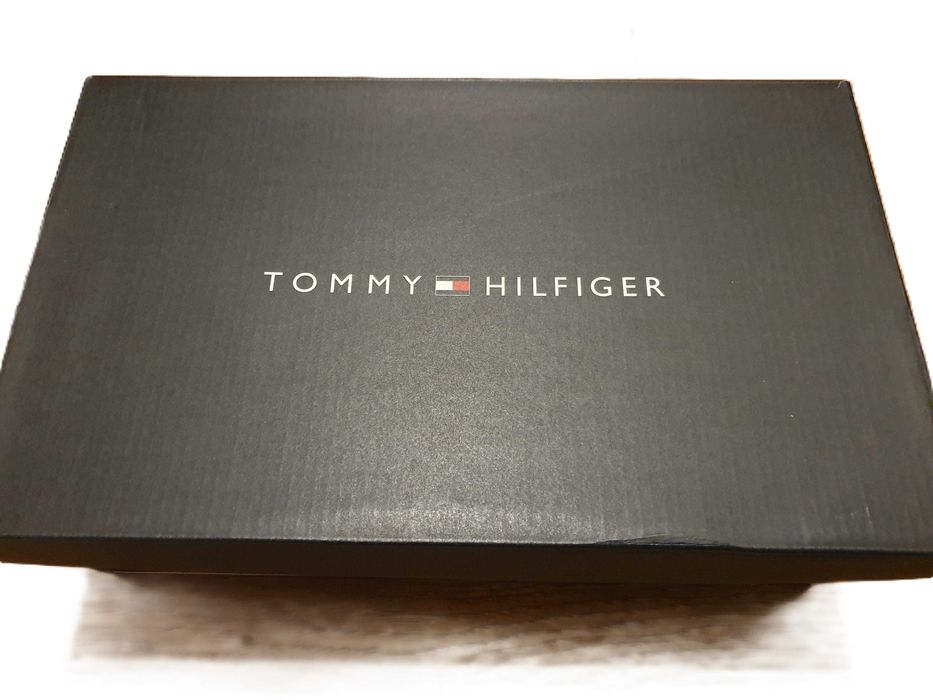 Tommy Hilfiger 43