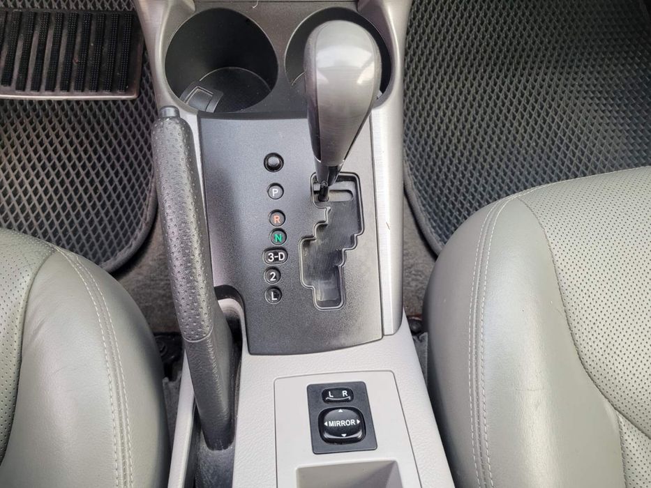 TOYOTA RAV 4 Avtomat 2.4 Long Avd