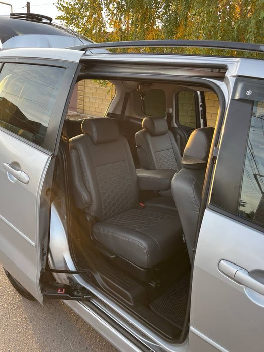 Продам Mazda 5, 2008 года
