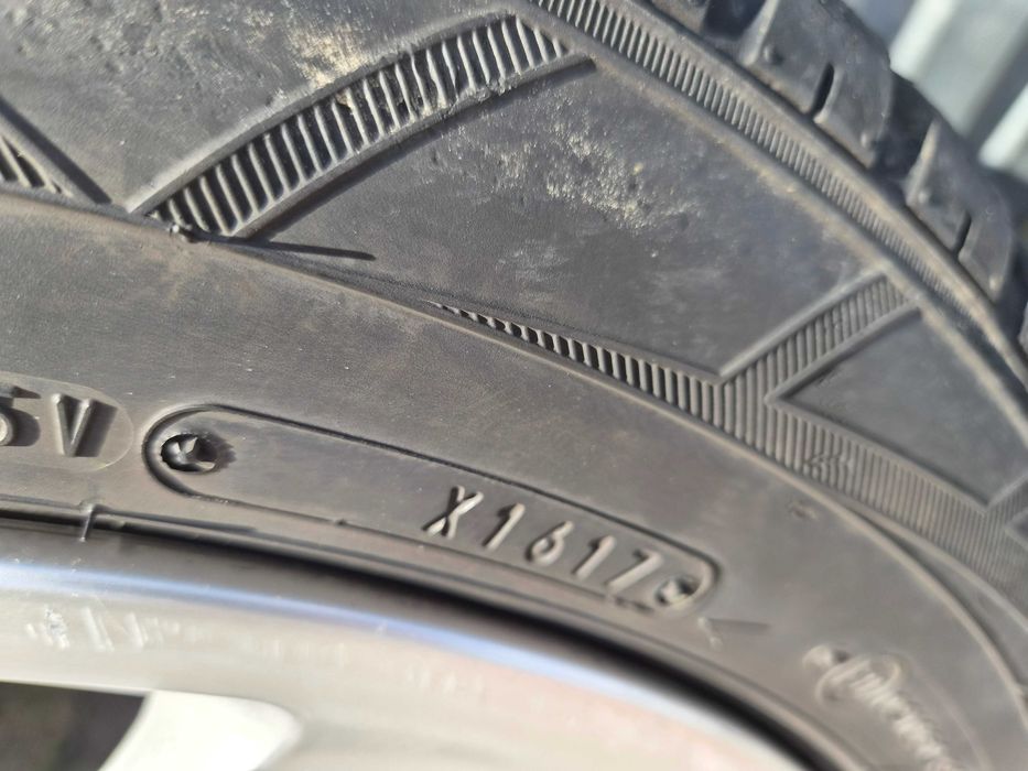 Felgi aluminiowe koła opony zimowe Audi A8 D3 18" 5X112 kpl