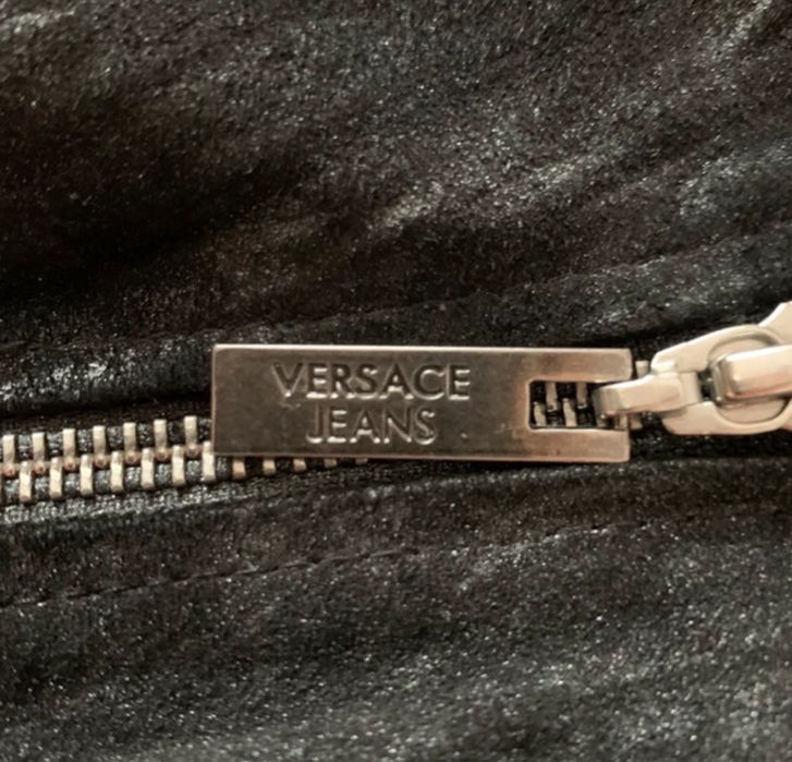 Blusão Versage Ediçao Limitada