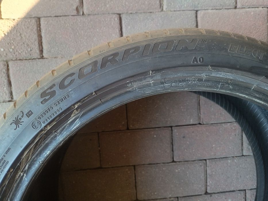 Opony letnie 235/45/21 2szt