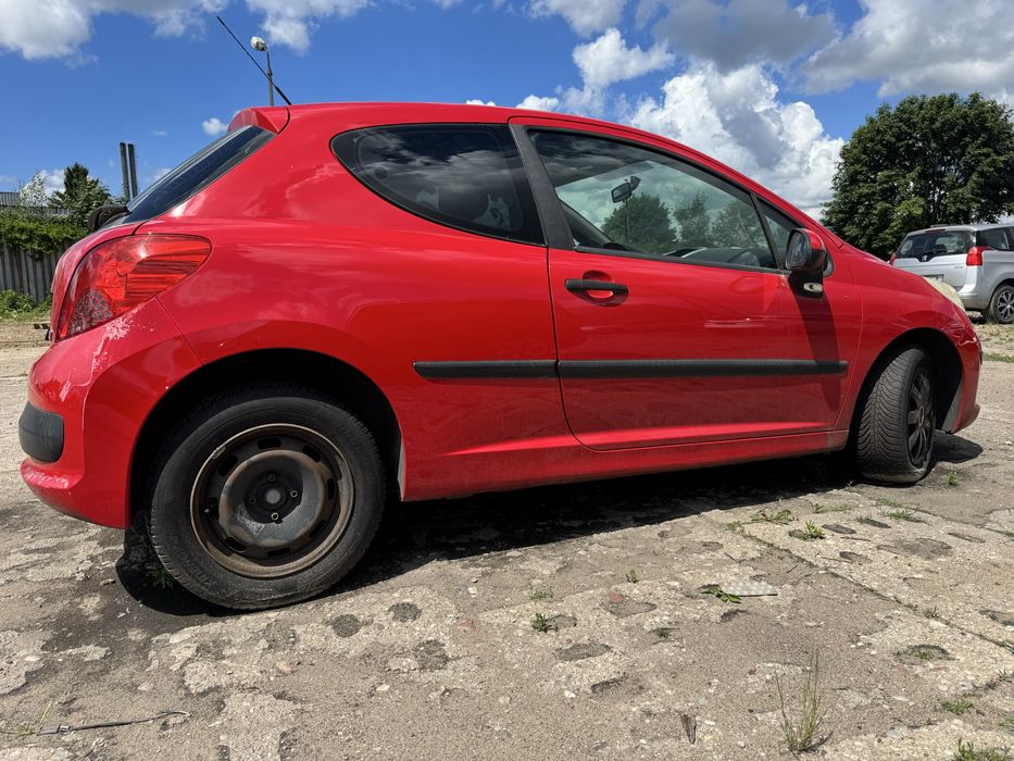 Peugeot 207 1.4 rok 2007