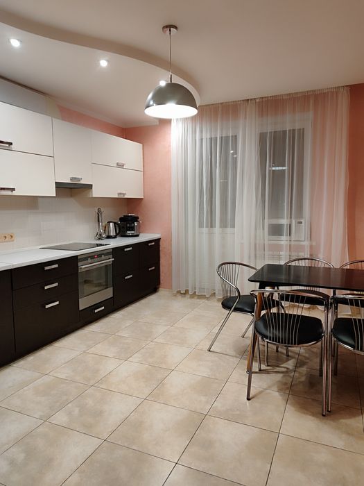 Подобово двокімнатна Троєщина