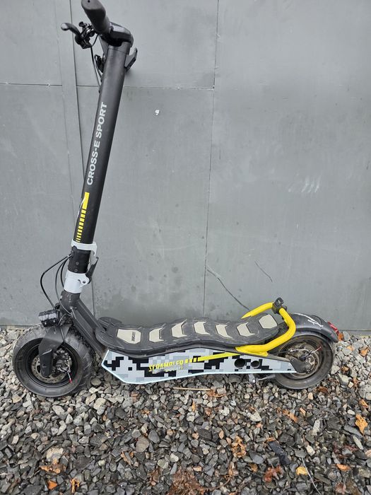 Електросамокат Ducati Scrambler Cross-E Б/У в чудовому стані