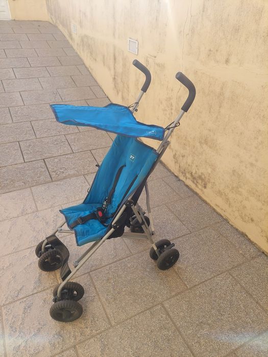 Cadeira de passeio de criança