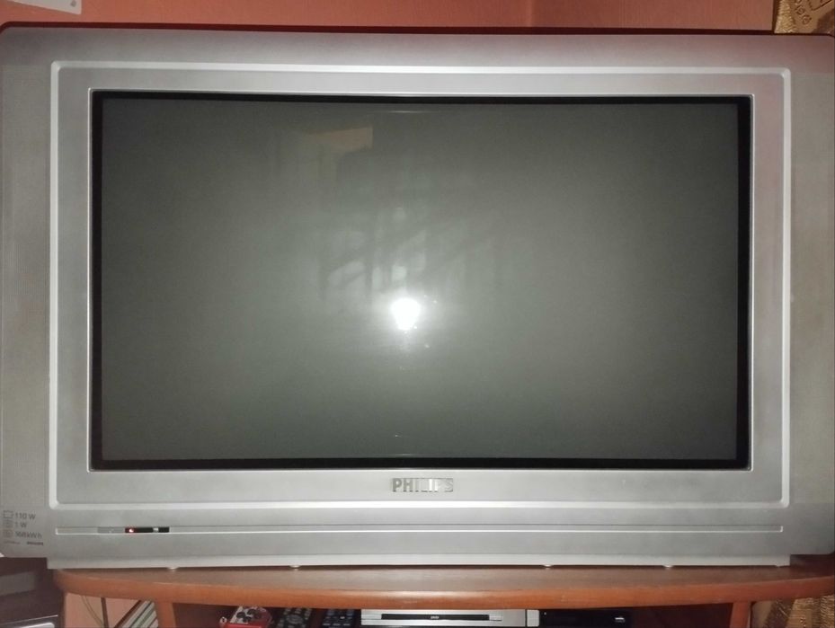 Телевізор Phillips 32 дюйми