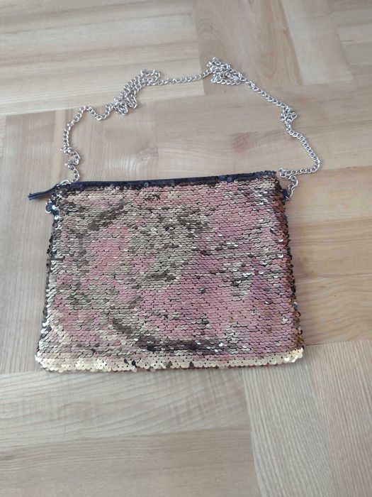 Nowa torebka na ramię Avon