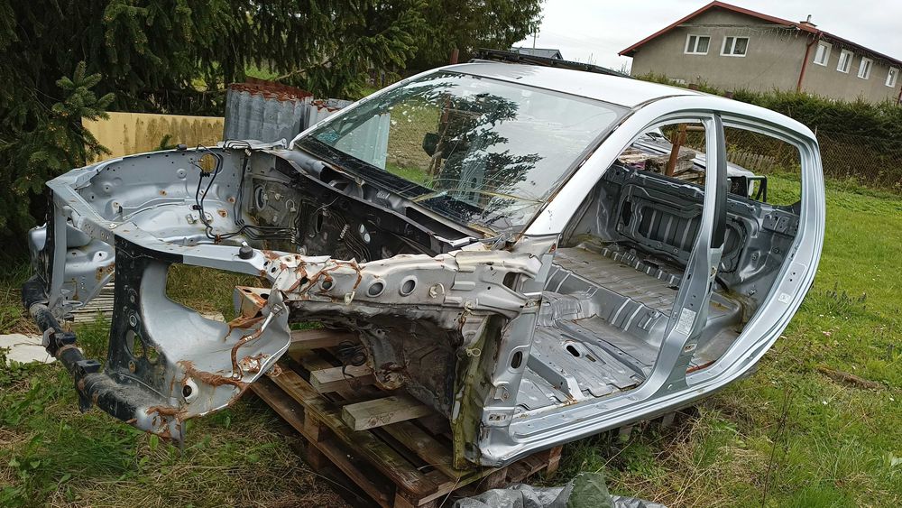 Karoseria buda Mitsubishi L200