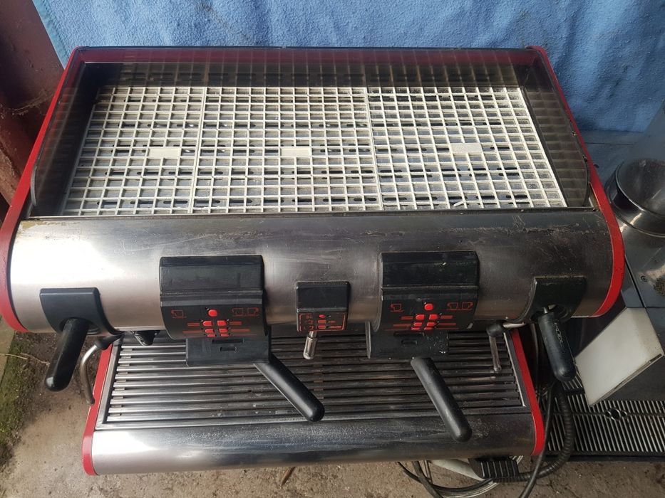 Ekspres kolbowy ciśnieniowy dwugrupowy La San Marco 95-22