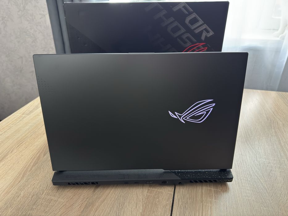 Ноутбук ASUS ROG Strix G17 G713RC-HX032 Eclipse Gray / 17.3" IPS Full HD 144 Гц / AMD Ryzen 7 6800H / RAM 16 ГБ / SSD 512 ГБ / nVidia GeForce RTX 3050