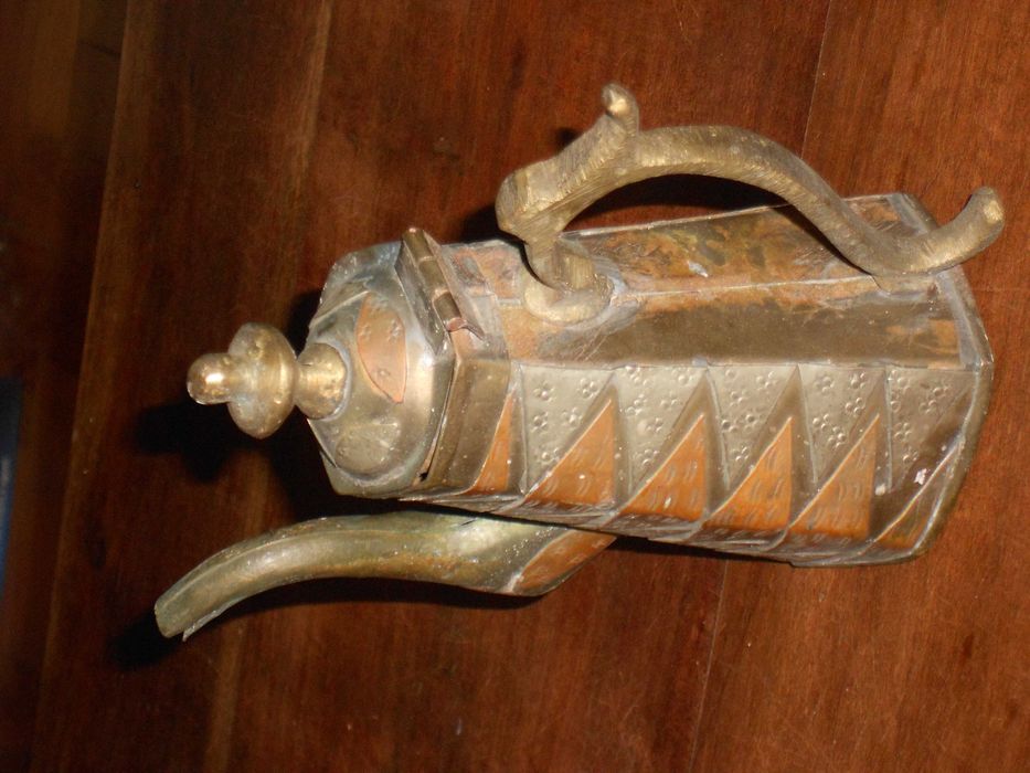 Bule muito antigo vintage cobre latao trabalhado