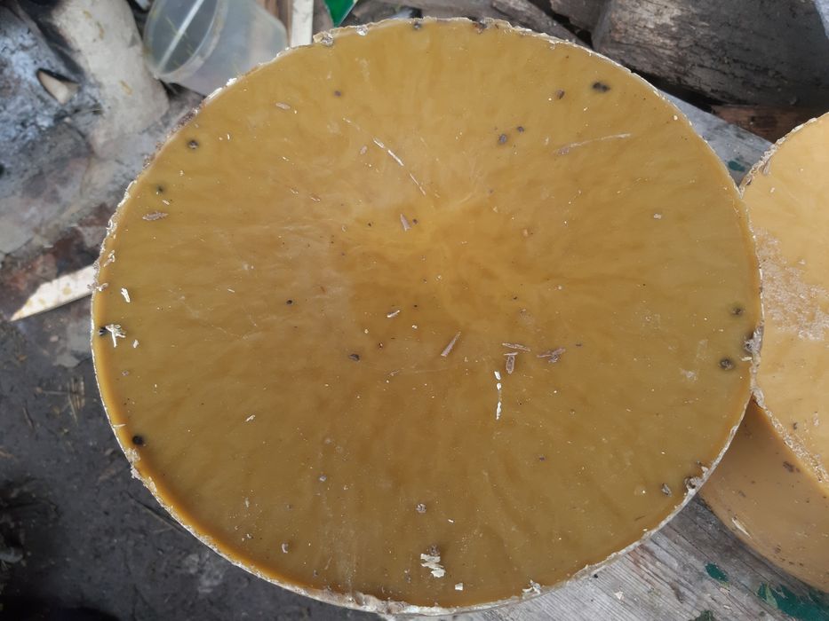 Продам віск з власної пасіки