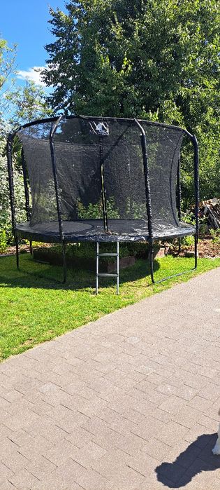 Sprzedam trampolinę średnica 360 cm