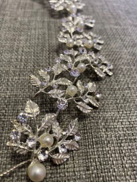 Біжутерія в зачіску, гілочка з жемчугом