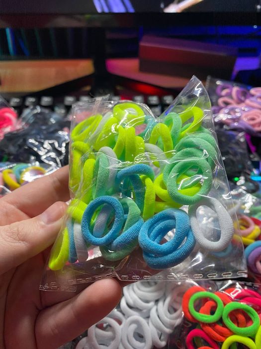 Резинки для волосся