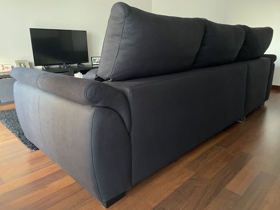 Sofá Chaise Longue Preto.