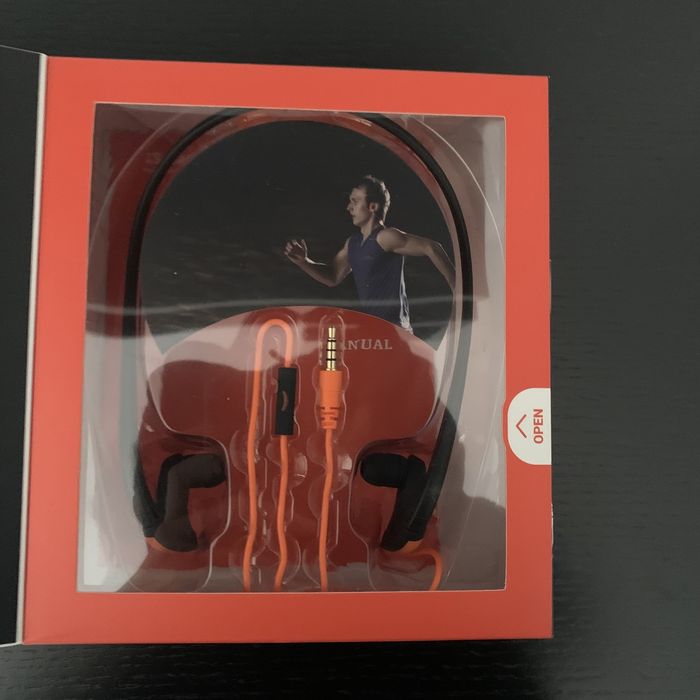 2S- Earphones (2x)