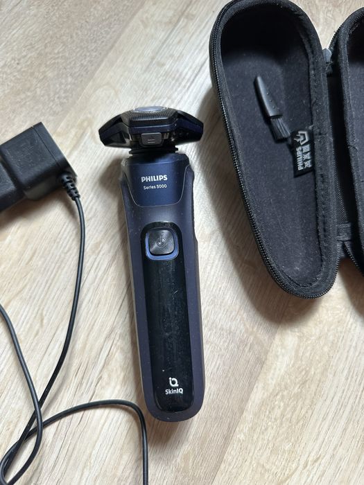 Продам електробритву Philips 5000 Skin IQ