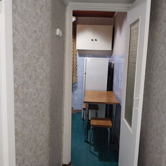 Сдаю 2-х кімнатну на Соцмісті на довготривалий  строк з технікою.