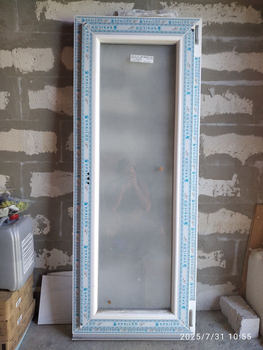 Вікно м/п у ванну кімнату.