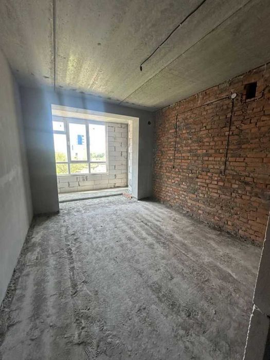 41575 Продаж 1 кім. квартири в цегляному будинку, великою площею, та в чудовому житловому районі. Lasun Bohdan