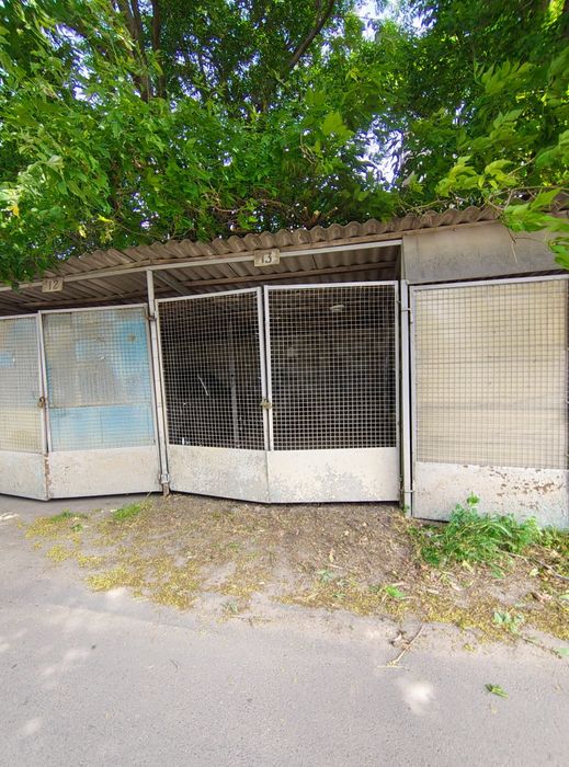 Сдам закрытое парковочное место под навесом, район площади Толбухина