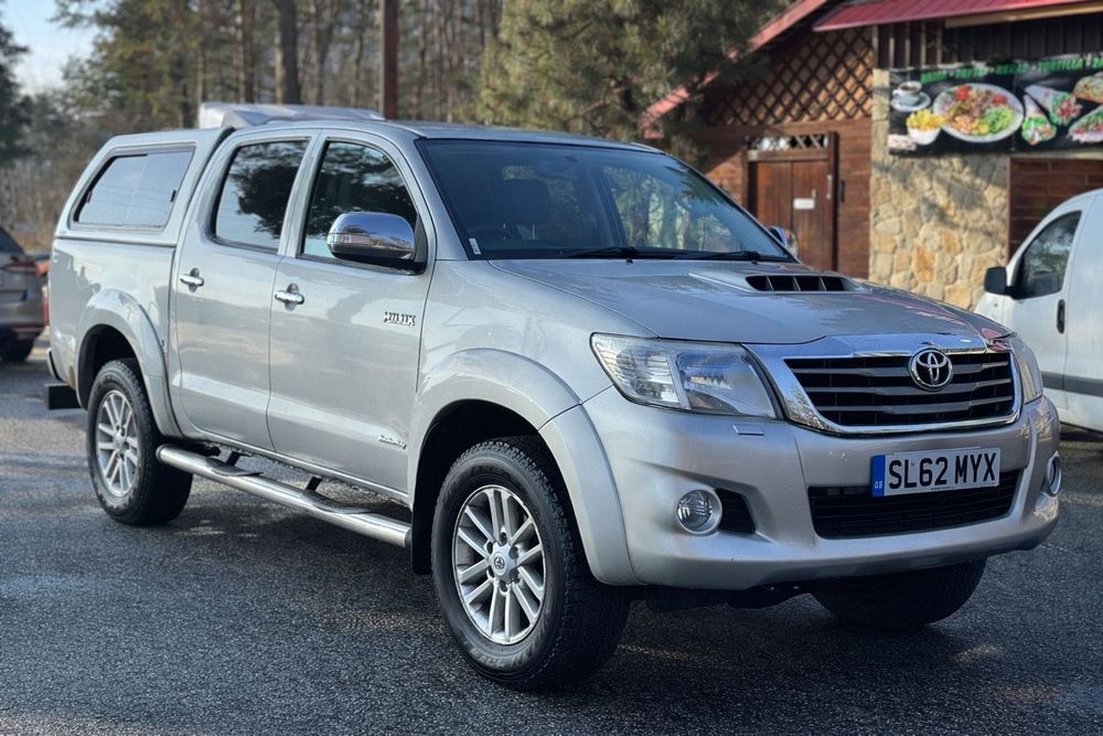 Toyota hilux 2012 rok 3.0D Anglik pick-up