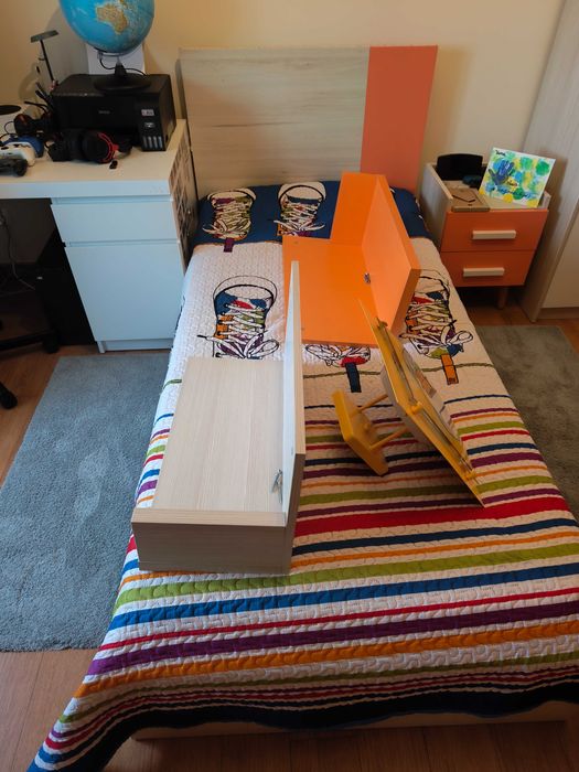 Quarto menino completo em excelente estado.