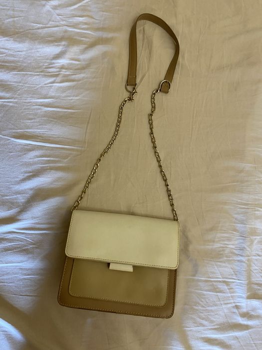 Класна сумочка, є маленькі ознаки використання