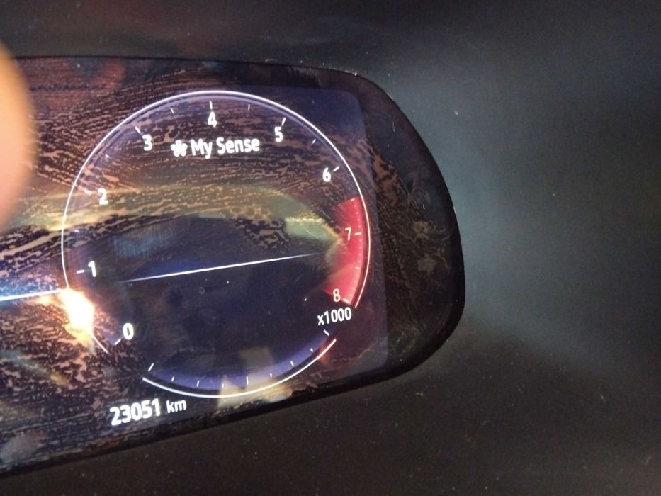 Renoult arkana ano 2023 com 23 mil klm