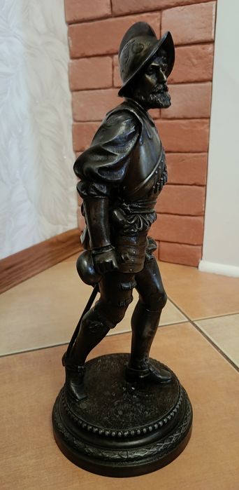 Stare - Rzeźby, Figurki.