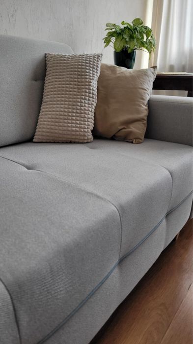 Szara kanapa rozkladana