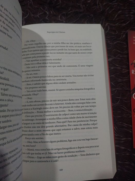 Raparigas em chamas. Portes incluídos