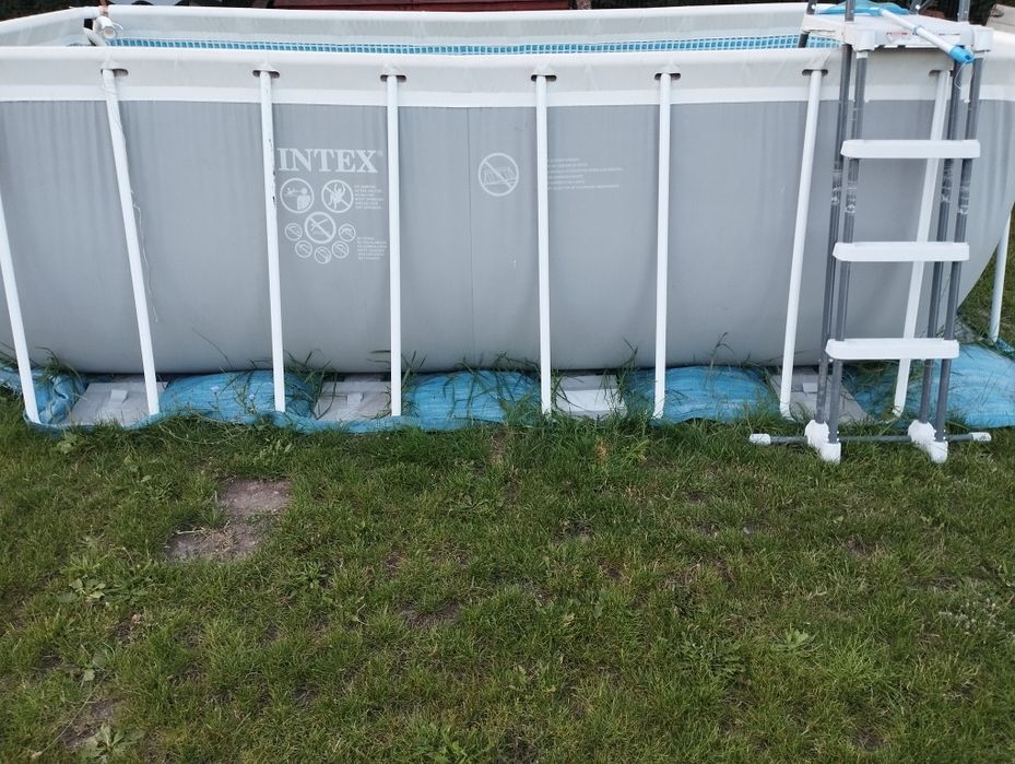 Basen INTEX z pompą
