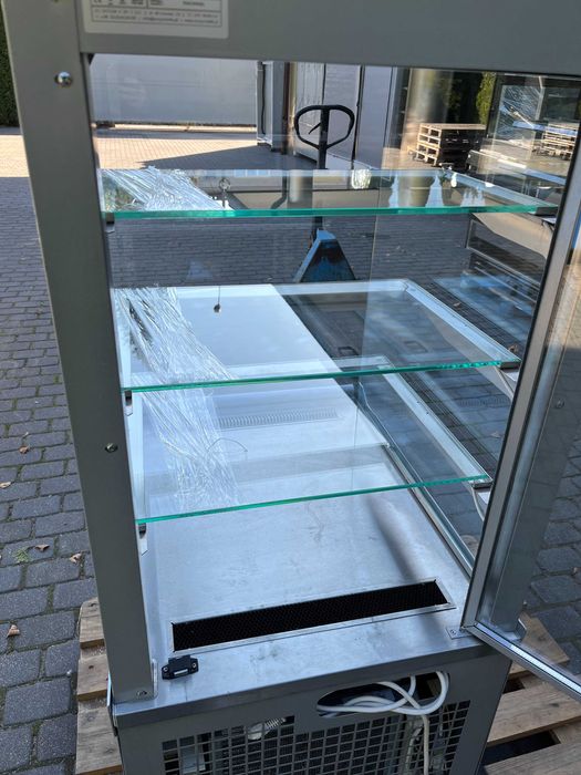 Witryna chłodnicza cukiernicza ES SYSTEM K LCC CARINA