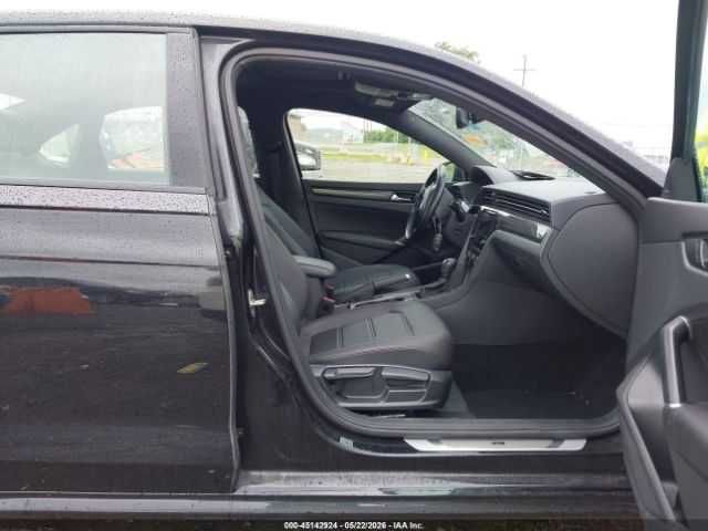 2021 Volkswagen Passat R-Line