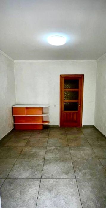 Продаж  комерційного приміщення  в  районі 12 школи