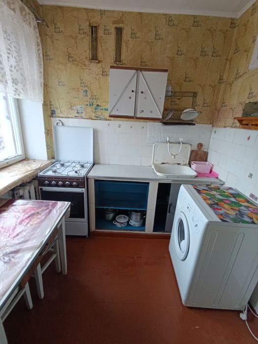 Продам 3-х кімнатну квартиру