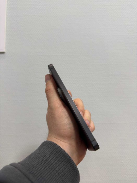 Продам Samsung Galaxy S24 8/128GB Black/Purple