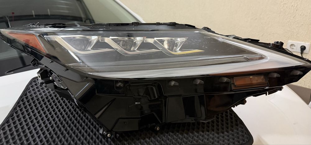 Фара права рестайлінг Lexus RX Лексус PX 19-22 року