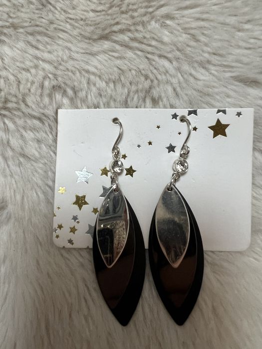 Piękne wiszące kolczyki