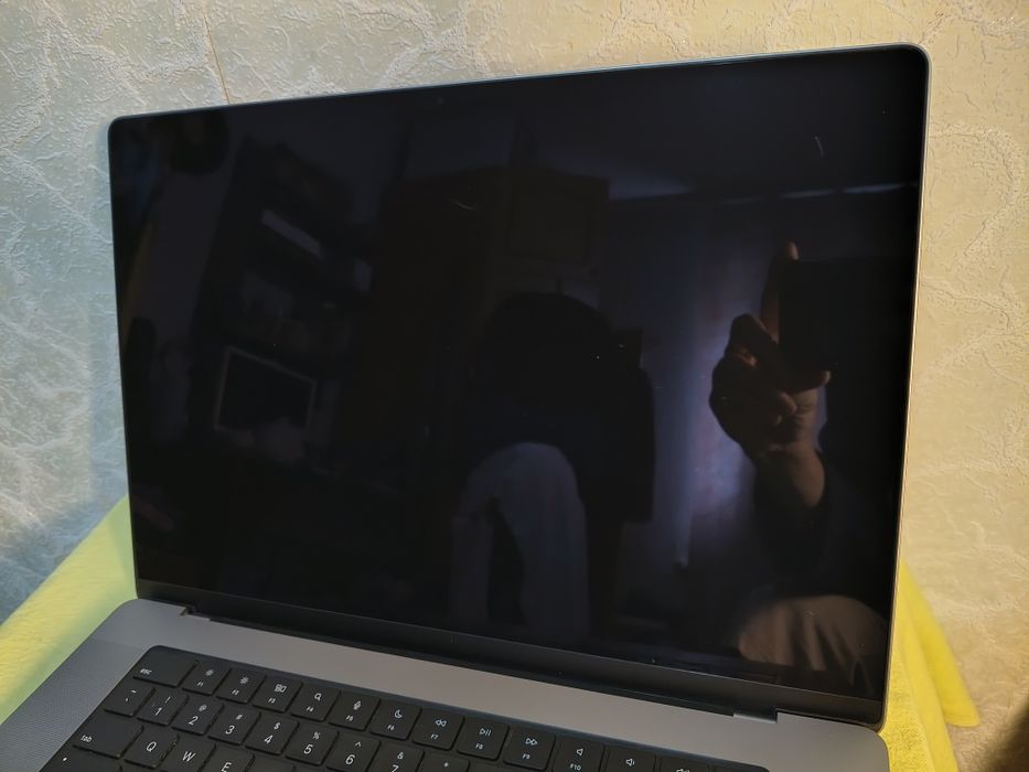 Macbook Pro, M1 Pro, 16", 32 RAM, 512 Gb SSD