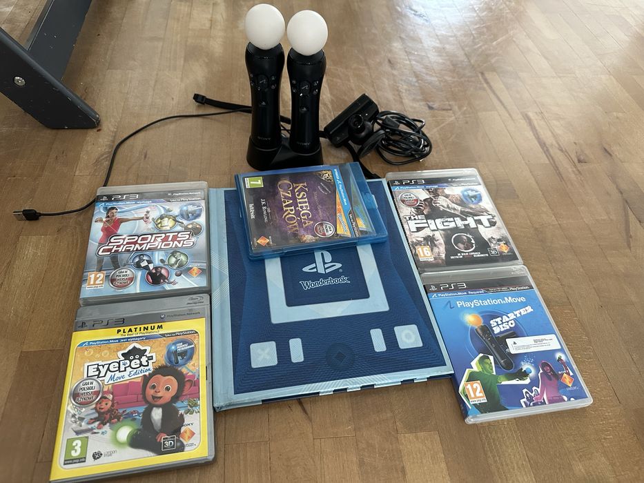 Zestaw PS3 Move stan bardzo dobry 2 pady kamera + gry wonderbook