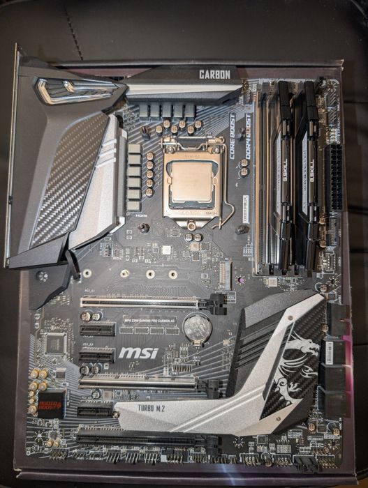 MPG Z390 gaming pro carbon AC i7-9700k Ram 16gb RipJaws