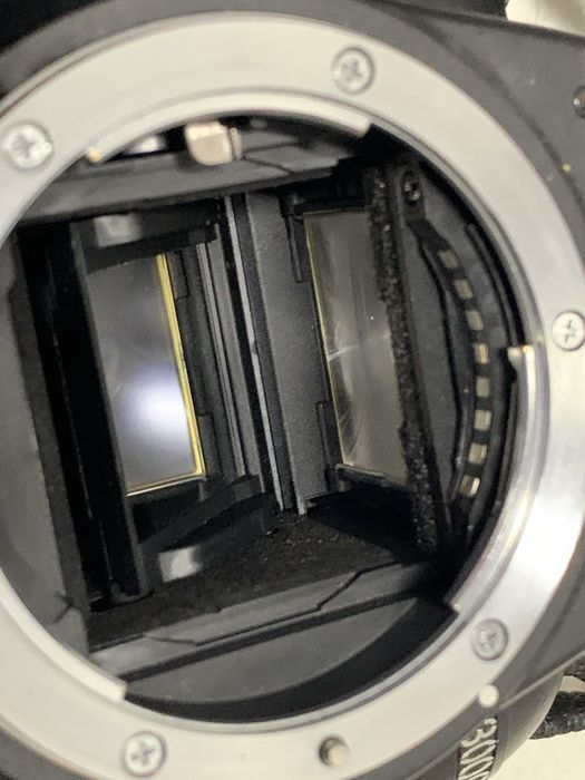 Nikon d3000 повний комплект