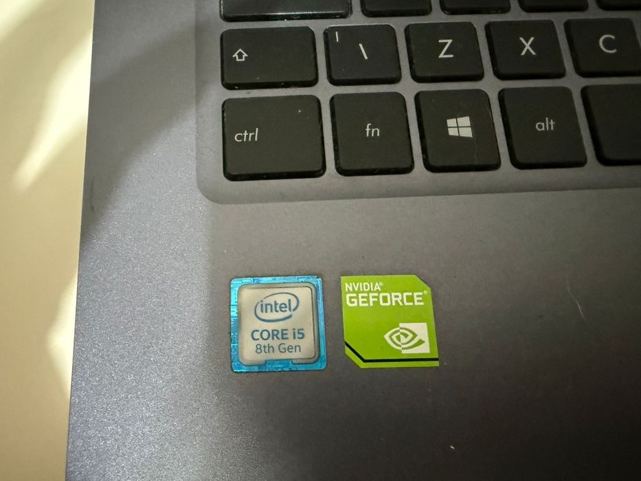 ASUS X510URR – Intel i5, 8GB RAM, 1TB, NVIDIA 930MX