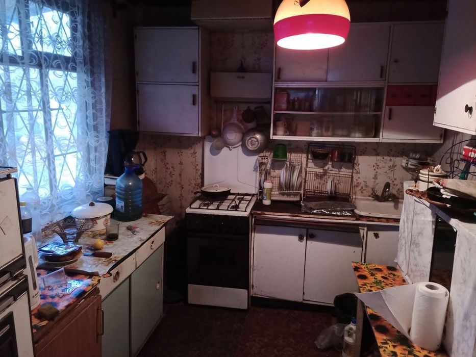 Продам будинку в селі Бабинці поряд з лісом, є озеро. Без комісії%